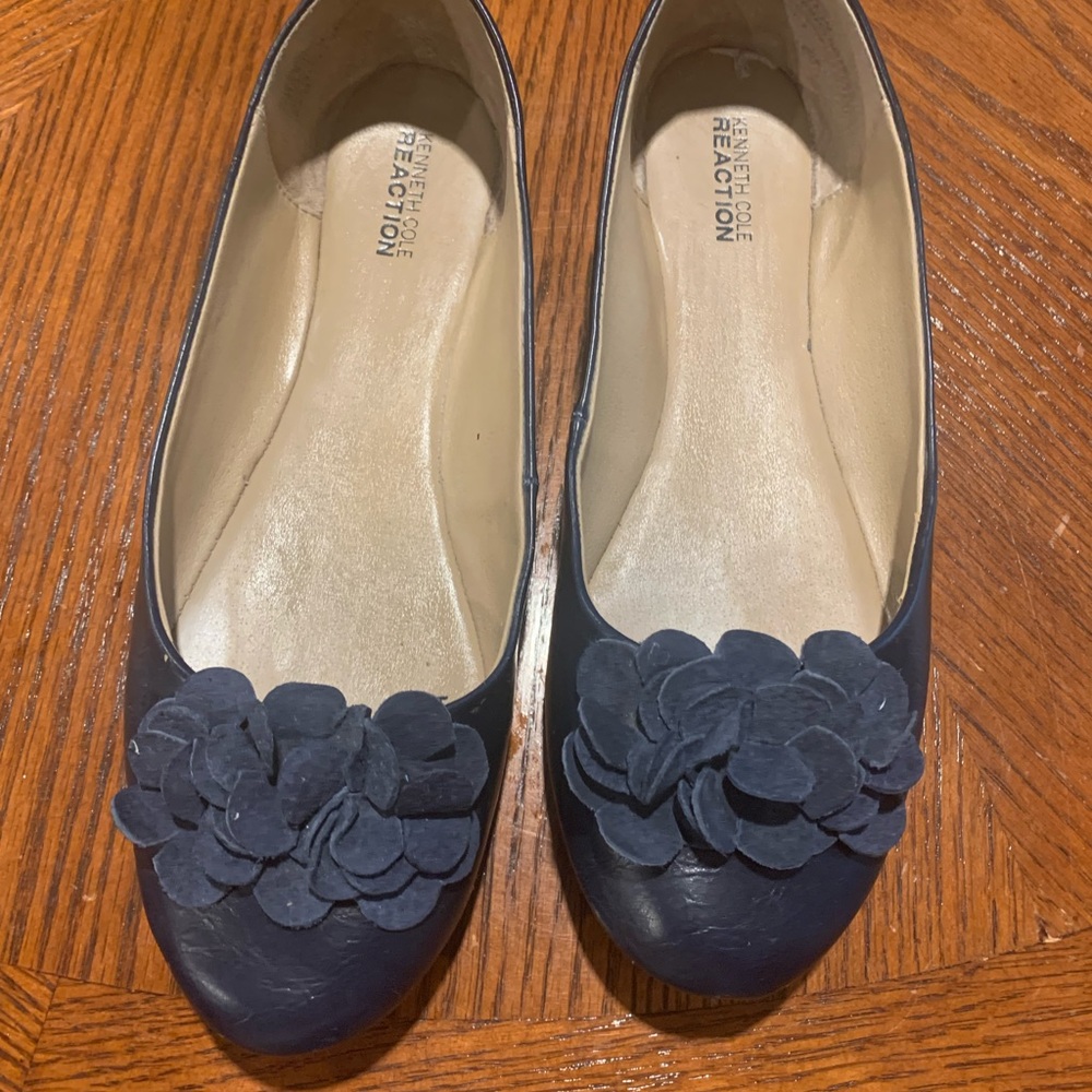 Navy Kenneth Cole flats with blue suede flowers